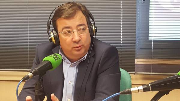 Vara en una entrevista en Onda Cero Vara en una entrevista en Onda Cero