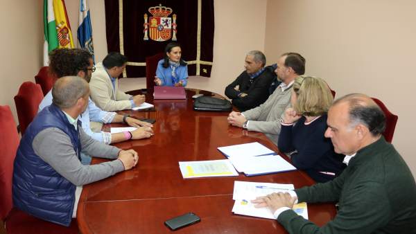 Reunión de la Subdelegación del Gobierno con el sector de los chiringuitos. Reunión de la Subdelegación del Gobierno con el sector de los chiringuitos.