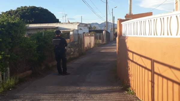 El detingut a Castelló per matar el pare de la seua exparella va obligar la filla d'aquesta a despullar-se El detingut a Castelló per matar el pare de la seua exparella va obligar la filla d'aquesta a despullar-se