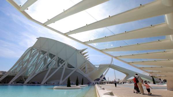 València aplega als 30ºC en un dia amb tota la regió per sobre de 20ºC València aplega als 30ºC en un dia amb tota la regió per sobre de 20ºC