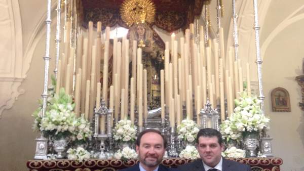Ofrenda floral a la Hermandad de Los Judíos Ofrenda floral a la Hermandad de Los Judíos