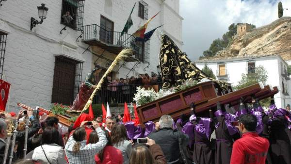 Procesión de Los recaícos de Montefrío (Granada) Procesión de Los recaícos de Montefrío (Granada)