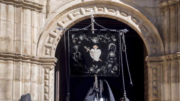 Imagen de la Cofradía de las Exclavas de la Virgen de Dolores Imagen de la Cofradía de las Exclavas de la Virgen de Dolores