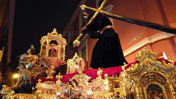 Nuestro Padre Jesús de la Salud de la Hermandad de Los Gitanos Nuestro Padre Jesús de la Salud de la Hermandad de Los Gitanos