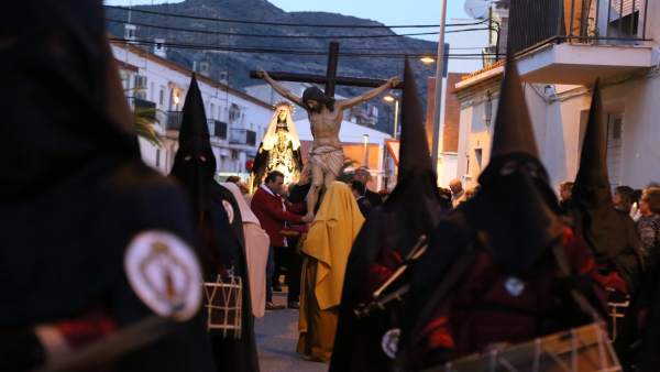 Procesión de Semana Santa en Mequinenza Procesión de Semana Santa en Mequinenza