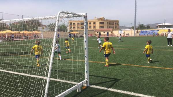 250 Niños De Málaga Y Granada Participan En La Iii Huétor Tájar Cup 250 Niños De Málaga Y Granada Participan En La Iii Huétor Tájar Cup