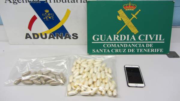 La Guardia Civil Y La Agencia Tributaria Detienen A Tres Pasajeros Por Portar Dr La Guardia Civil Y La Agencia Tributaria Detienen A Tres Pasajeros Por Portar Dr