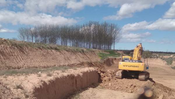 Obras para hacer un mazón en Ebro en Alfaro Obras para hacer un mazón en Ebro en Alfaro