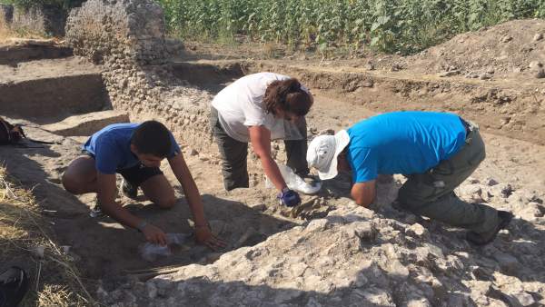 Excavaciones en la Ciudad Romana, en Duratón. Archivo Excavaciones en la Ciudad Romana, en Duratón. Archivo