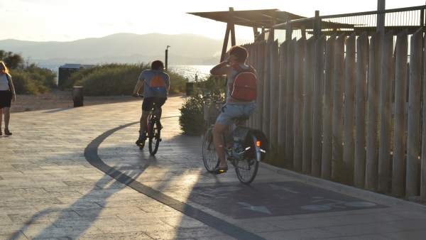 Bicicletas, paseo, Es Carnatge, carril bici, turistas Bicicletas, paseo, Es Carnatge, carril bici, turistas