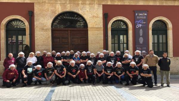 La Hermandad de los Estudiantes en Oviedo La Hermandad de los Estudiantes en Oviedo