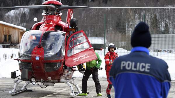 Equipo de rescate en el Zermatt