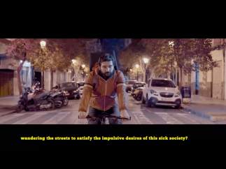 "¿Te has perdido? Me dice el tío con sus santos huevazos", el corto que denuncia las condiciones de los repartidores a domicilio