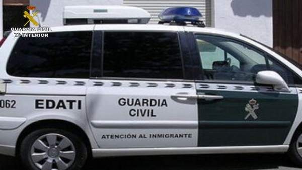 Vehículo de la Guardia Civil. Vehículo de la Guardia Civil.