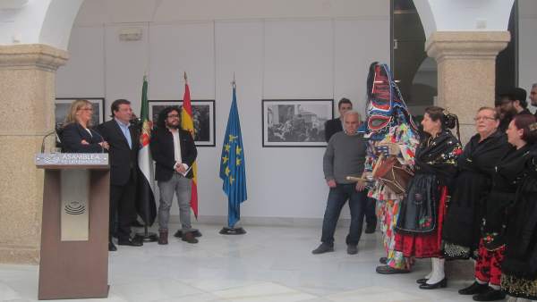 Inauguración en la Asamblea de la muestra 'Los 20 de enero' sobre el Jarramplas Inauguración en la Asamblea de la muestra 'Los 20 de enero' sobre el Jarramplas