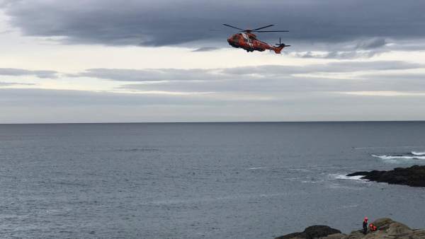Dispositivo por joven desaparecida en la playa del Orzán en A Coruña Dispositivo por joven desaparecida en la playa del Orzán en A Coruña