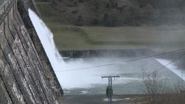 Embalse pantano Euskadi Ullibarri Embalse pantano Euskadi Ullibarri