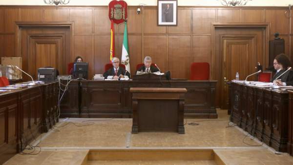 La sala de vistas antes del juicio La sala de vistas antes del juicio