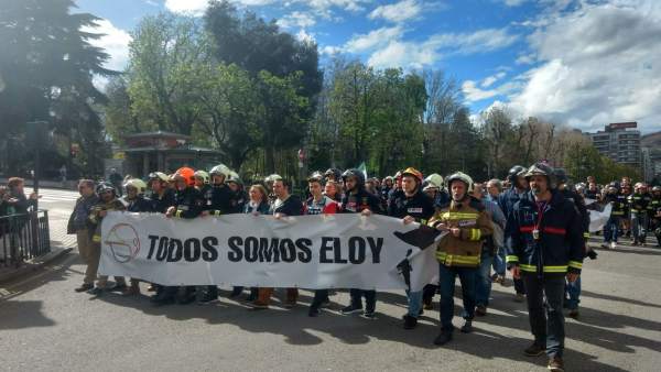 Cabecera de la manifestación en memoria de Eloy Palacio. Cabecera de la manifestación en memoria de Eloy Palacio.