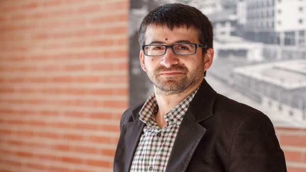 Luis Carlos Saiz Fernández, nuevo doctor por la UPNA. Luis Carlos Saiz Fernández, nuevo doctor por la UPNA.