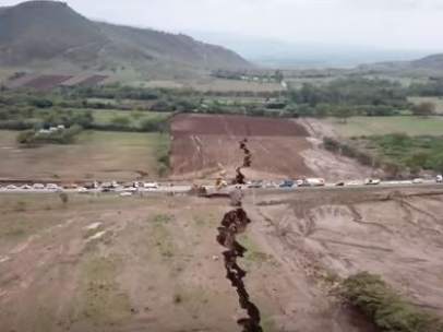 La grieta kilométrica de Kenia