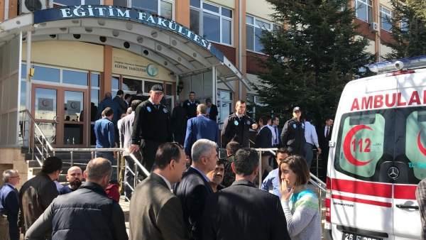 Resultado de imagen para Un profesor mata a cuatro colegas en una universidad de Turquía
