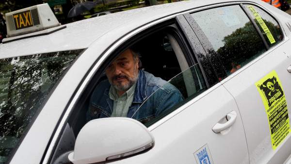 Taxista en Madrid contra la piratería del taxi. Taxista en Madrid contra la piratería del taxi.