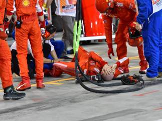 Raikkonen atropella a un mecánico