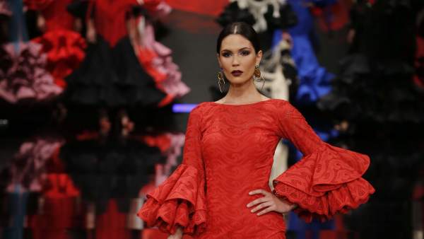 Traje de flamenca. Traje de flamenca.