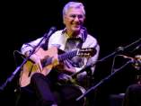 El brasileño Caetano Veloso actuará con Salvador Sobral en Eurovisión 2018