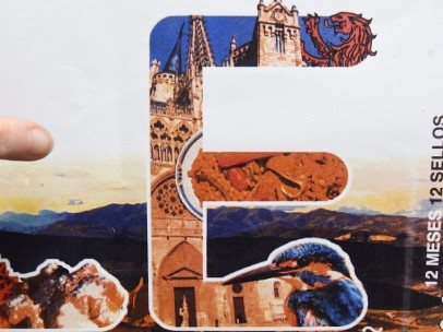 Correos ilustra por error en un sello de León la catedral de Burgos