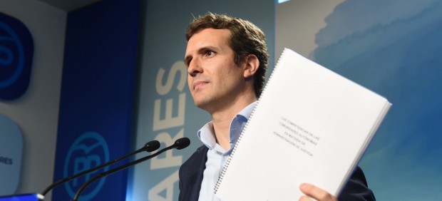 Pablo Casado muestra toda la documentación de su máster.