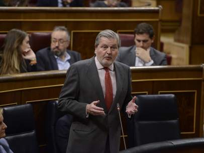Iñigo Méndez de Vigo en la sesión de control al Gobierno en el Congreso