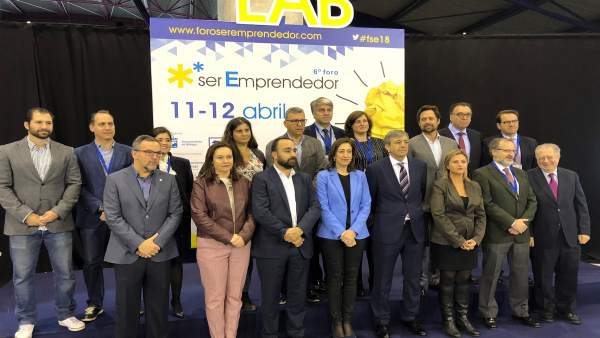 Foto familia inauguración Ser Emprendedor Foto familia inauguración Ser Emprendedor