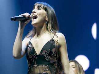 Aitana durante un concierto