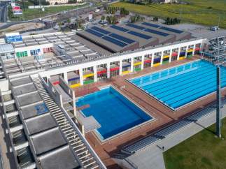 Placas fotovoltaicas en las piscinas municipales de Son Hugo