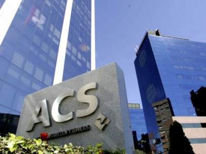 Greenpeace corta el agua a la sede de ACS en protesta por una obra en Guatemala