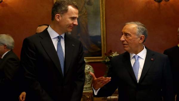 El Rey Felipe VI habla con el Presidente de Portugal, Marcelo Rebelo de Sousa El Rey Felipe VI habla con el Presidente de Portugal, Marcelo Rebelo de Sousa