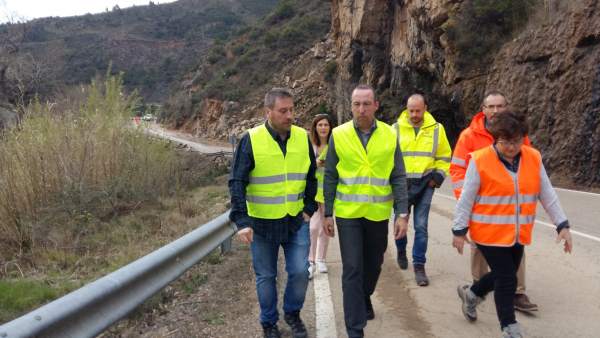 José Luis Soro visita la carretera A-132. José Luis Soro visita la carretera A-132.