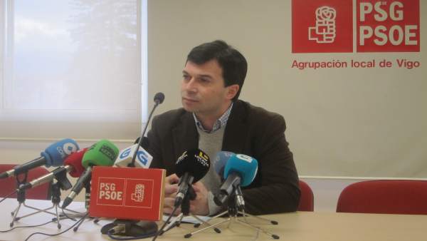 Gonzalo Caballero en rueda de prensa en Vigo Gonzalo Caballero en rueda de prensa en Vigo