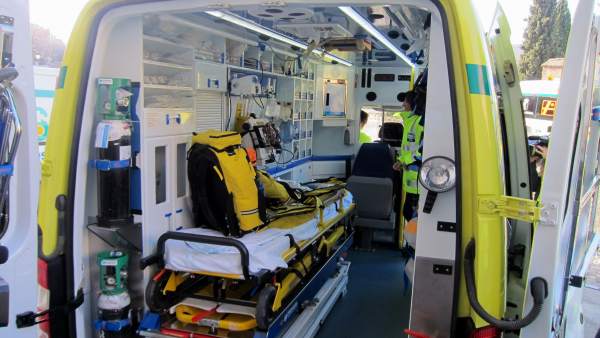 Ambulancia, sanidad, accidente, UVI movil Ambulancia, sanidad, accidente, UVI movil