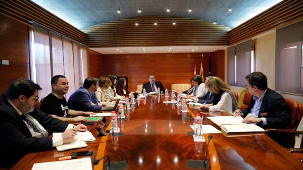 Reunión de la Mesa de las Cortes Reunión de la Mesa de las Cortes