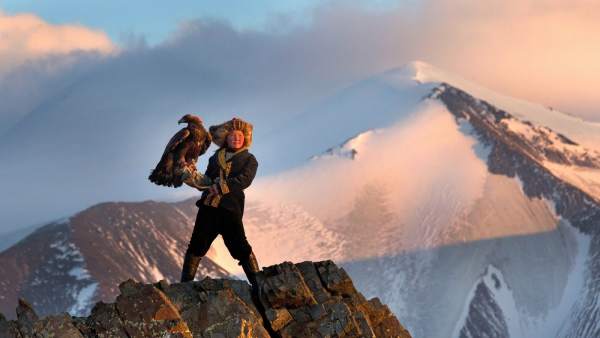 'La Cazadora Del Águila' 'La Cazadora Del Águila'
