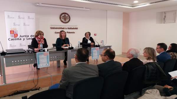Alicia García (C) en la Universidad de la Experiencia 16-4-2018 Alicia García (C) en la Universidad de la Experiencia 16-4-2018