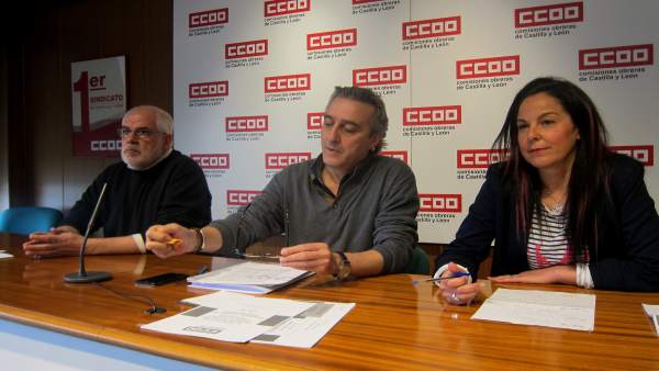 Responsables de CCOO, en rueda de prensa. Responsables de CCOO, en rueda de prensa.