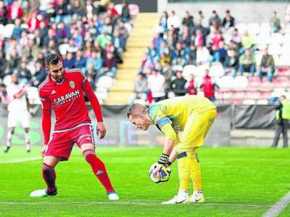 Un lance del duelo entre Rayo y Zaragoza