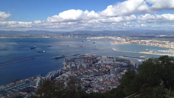 Vista de la Bahía de Algeciras desde Gibraltar Vista de la Bahía de Algeciras desde Gibraltar
