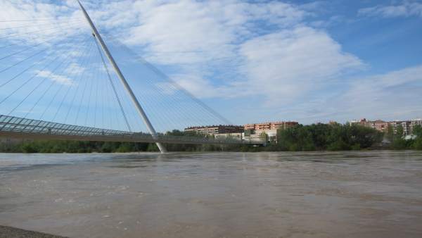 Ebro con la pasarela de Manterola Ebro con la pasarela de Manterola