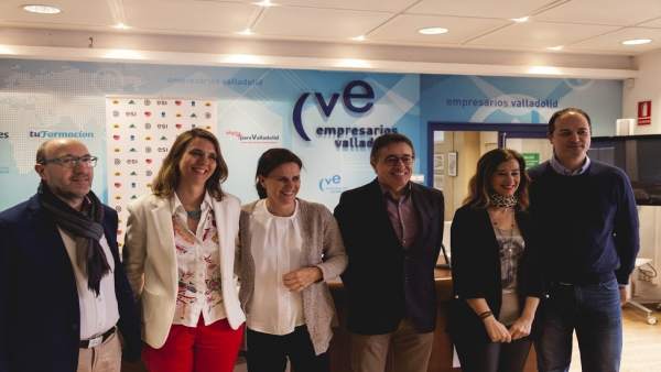 Presentación del programa en la CVE. Presentación del programa en la CVE.