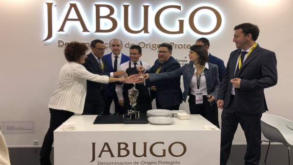 El presidente de la Diputación de Huelva, Ignacio Caraballo, en Agroalimetaria. El presidente de la Diputación de Huelva, Ignacio Caraballo, en Agroalimetaria.